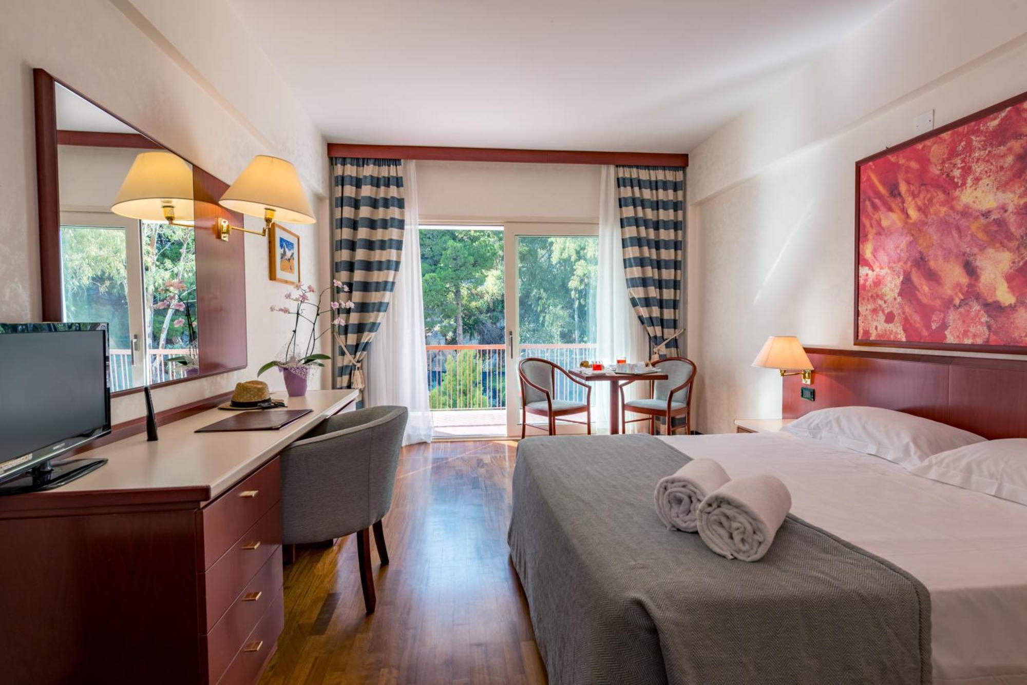 Quadruple Room with Garden View,645328749:JPEG
